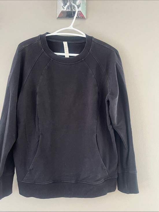 lululemon athletica Tops - lululemon athletica Black Crewneck Sweatshirt